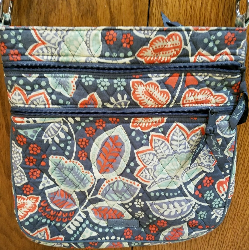Iconic Triple Zip Hipster in Nomadic Floral